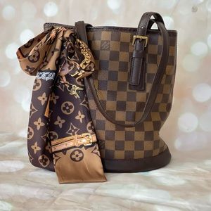 ‼️SOLD‼️Authentic Louis Vuitton Damier Marais PM bucket bag